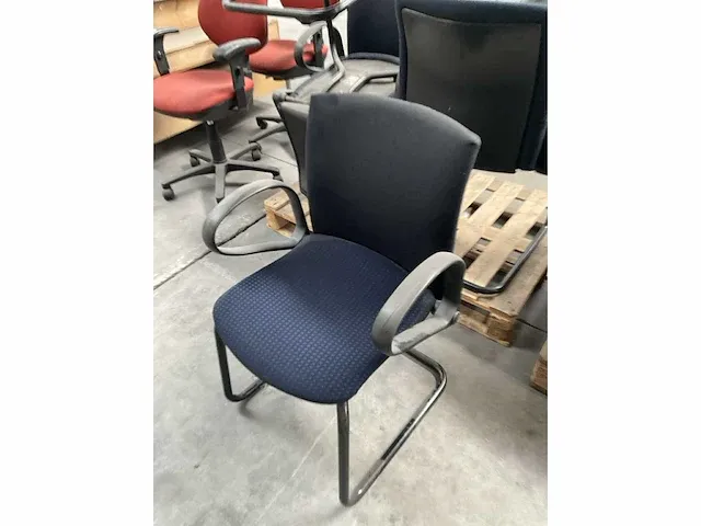 4 bijzetstoelen comforto model d5088 - afbeelding 2 van  6
