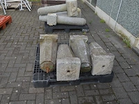 4 blauwe stenen palen ca. 80 cm (zonder pvc pallet) - afbeelding 3 van  5