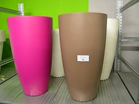 4 bloempot pure by elho (3st van )62cm hoog: 2x wit + 1x fuchsia +1x bruin - afbeelding 1 van  5