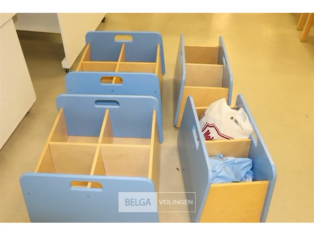 4 boekenkistjes op wielen - afbeelding 2 van  2