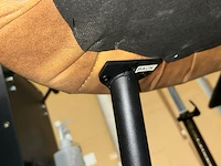 4 bruine lederen stoelen - afbeelding 5 van  5