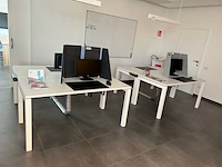 4 bureaus - afbeelding 1 van  7