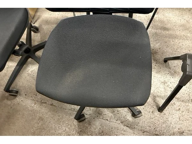 4 bureaustoelen - afbeelding 3 van  5