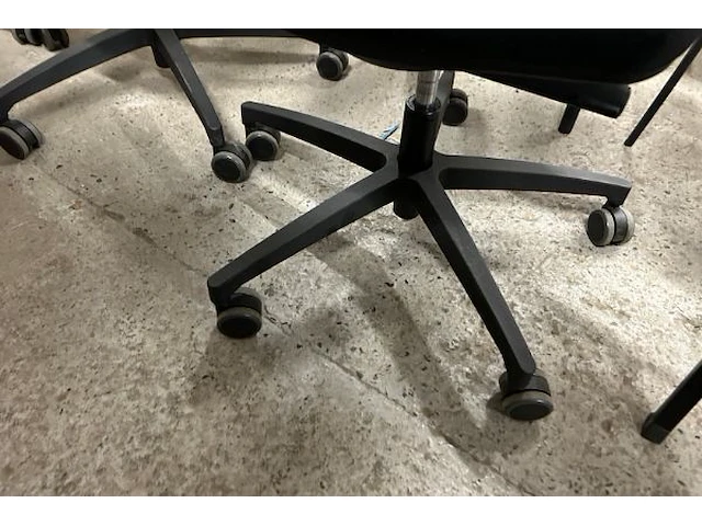 4 bureaustoelen - afbeelding 4 van  5