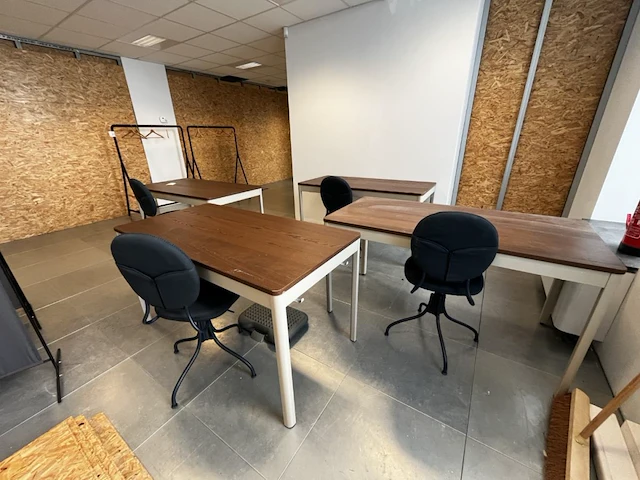 4 bureautafels vv stoel - afbeelding 3 van  9