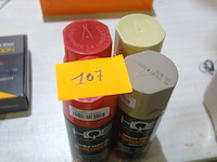 4 bussen verf in spuitbus (verschillende kleuren) - afbeelding 2 van  2
