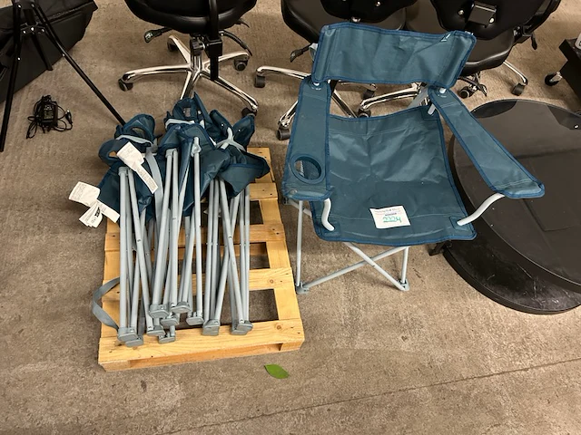 4 campingstoelen - afbeelding 1 van  4
