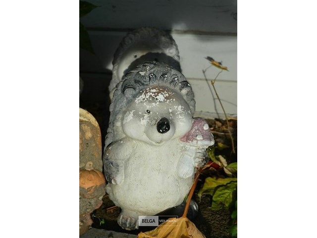 4 decoratieve tuinbeeldjes - afbeelding 2 van  4