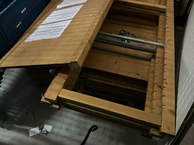 4-delige houten paskamerconstructie met 16 paskamers - afbeelding 7 van  16
