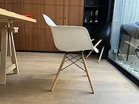4 div pvc stoelen - afbeelding 2 van  16