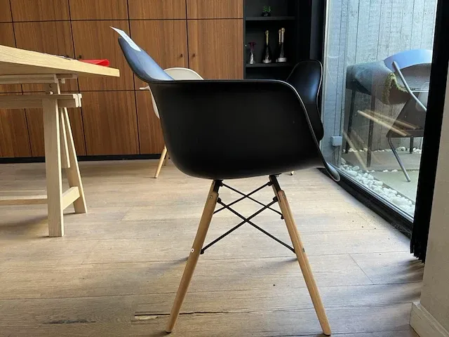 4 div pvc stoelen - afbeelding 15 van  16