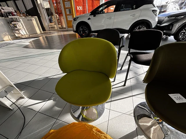 4 div. stoelen - afbeelding 3 van  4