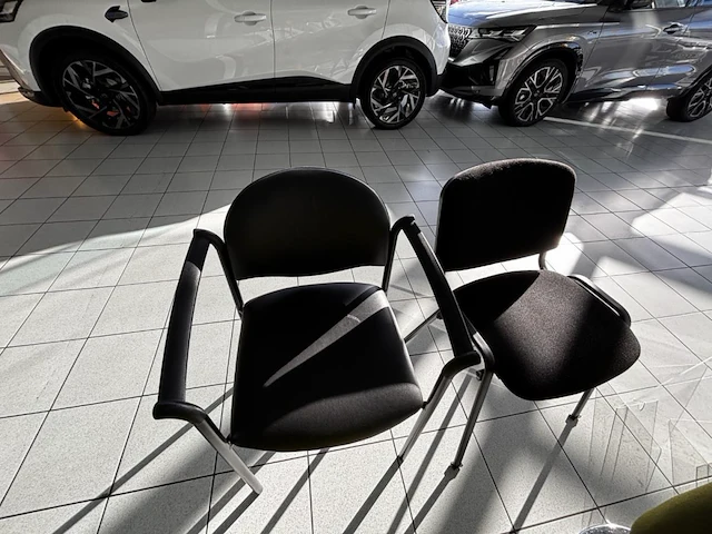 4 div. stoelen - afbeelding 4 van  4