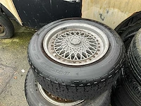 4 diverse autobanden met velg - afbeelding 1 van  8