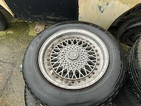 4 diverse autobanden met velg - afbeelding 2 van  8