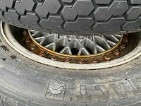 4 diverse autobanden met velg - afbeelding 7 van  8
