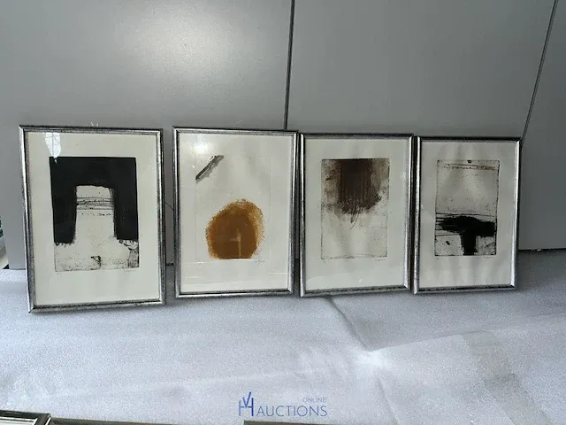 4 diverse etsen helgauwe - afbeelding 1 van  6