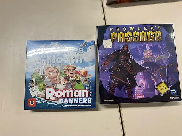 4 diverse gezelschapspellen guillotine games, renegade, imperial settlers - afbeelding 4 van  7
