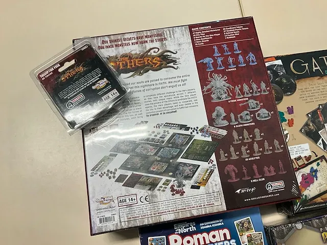 4 diverse gezelschapspellen guillotine games, renegade, imperial settlers - afbeelding 6 van  7