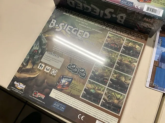 4 diverse gezelschapspellen trismegistus, red raven, renegade - afbeelding 8 van  8