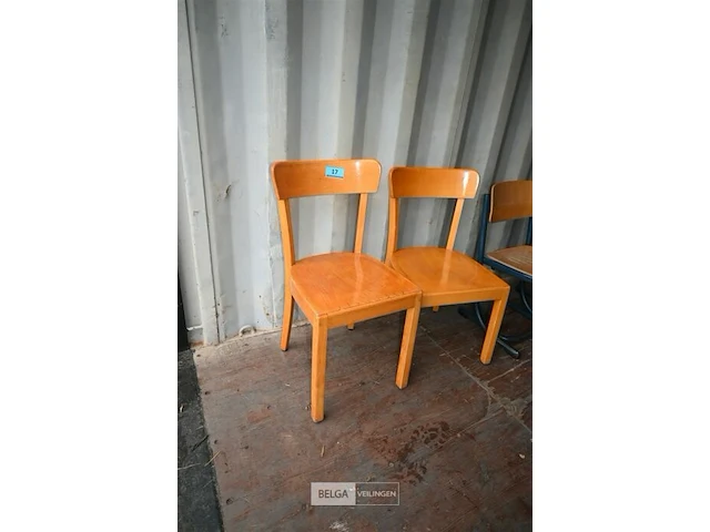 4 diverse stoelen - afbeelding 2 van  4