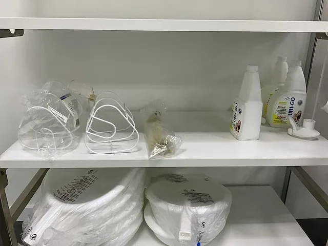 4 diverse toiletstoelen vermeiren - afbeelding 3 van  11