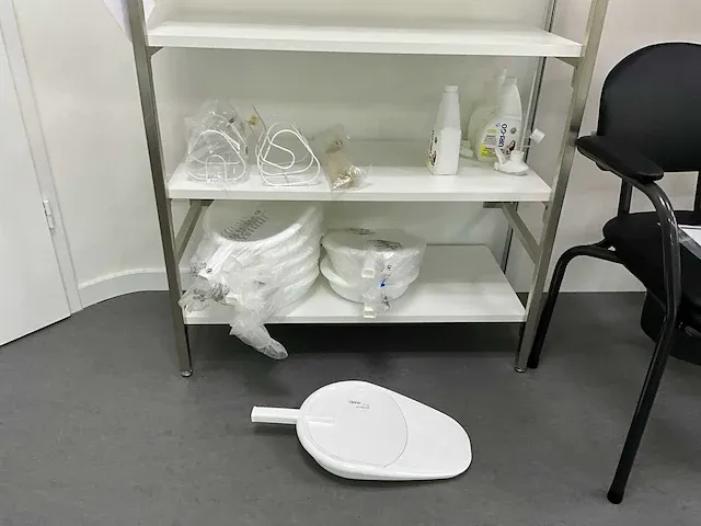 4 diverse toiletstoelen vermeiren - afbeelding 4 van  11