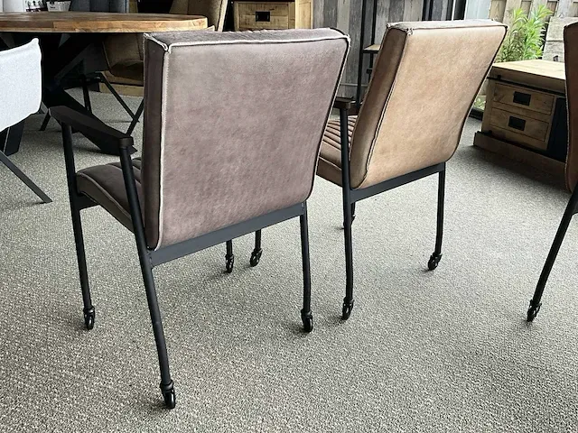 4 diverse verrijdbare design eetkamerstoelen eleonara - afbeelding 3 van  4