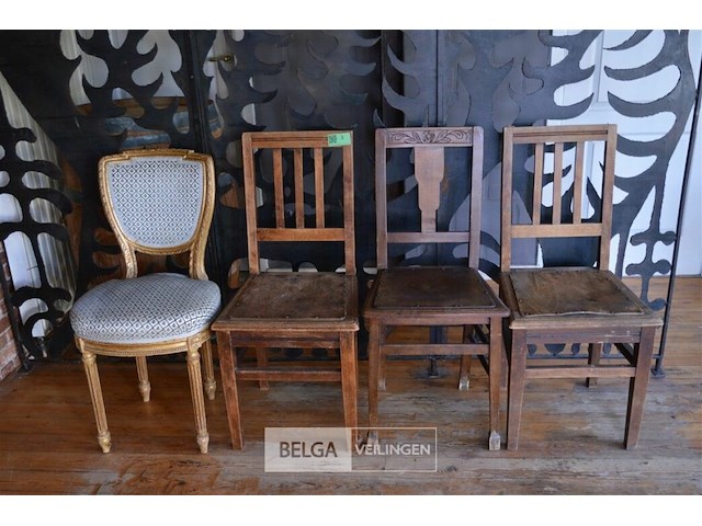 4 diversen antieken stoelen - afbeelding 1 van  5