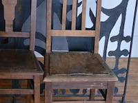 4 diversen antieken stoelen - afbeelding 2 van  5