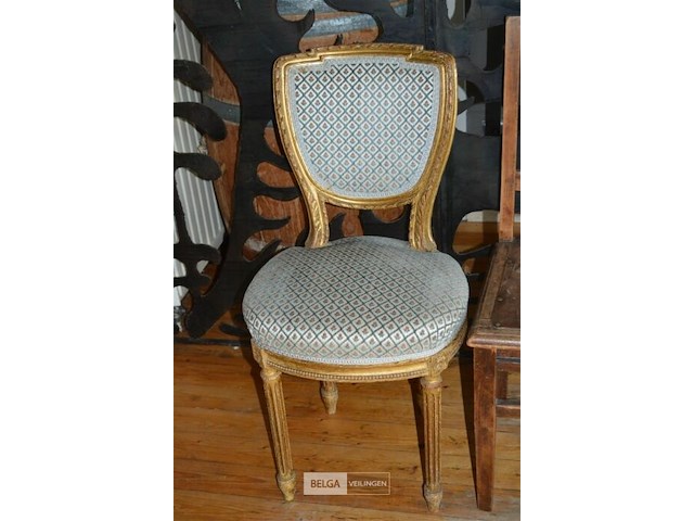 4 diversen antieken stoelen - afbeelding 5 van  5