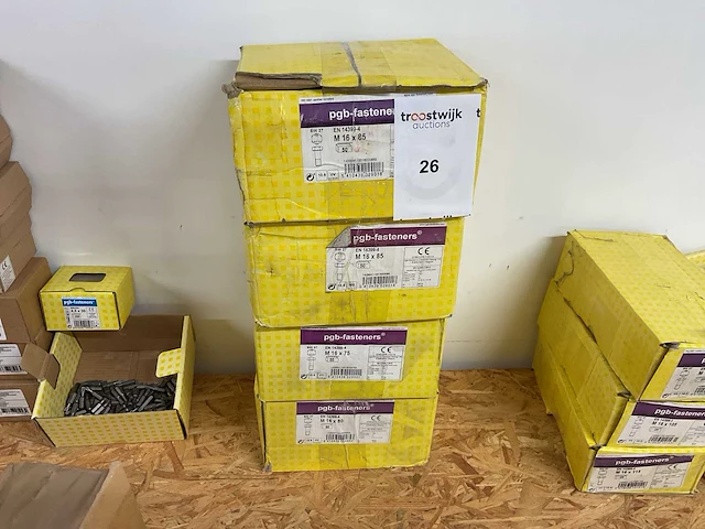 4 dozen bouten m16 - afbeelding 1 van  3