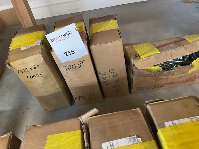 4 dozen bouten - afbeelding 2 van  3