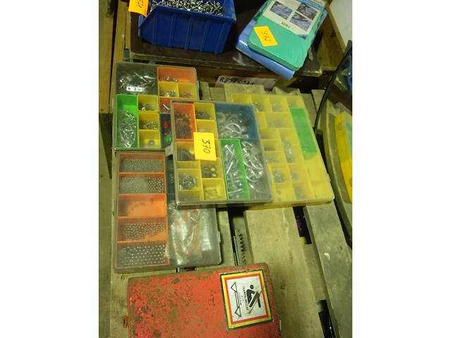 4 dozen fietsmateriaal - afbeelding 1 van  6