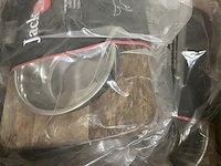 4 dozen inh. div. huisdieren toebehoren - afbeelding 3 van  5