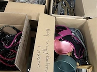 4 dozen inh. div. huisdieren toebehoren - afbeelding 5 van  5