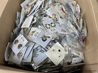 4 dozen, inh. partij div. fantasiejuwelen - afbeelding 1 van  5