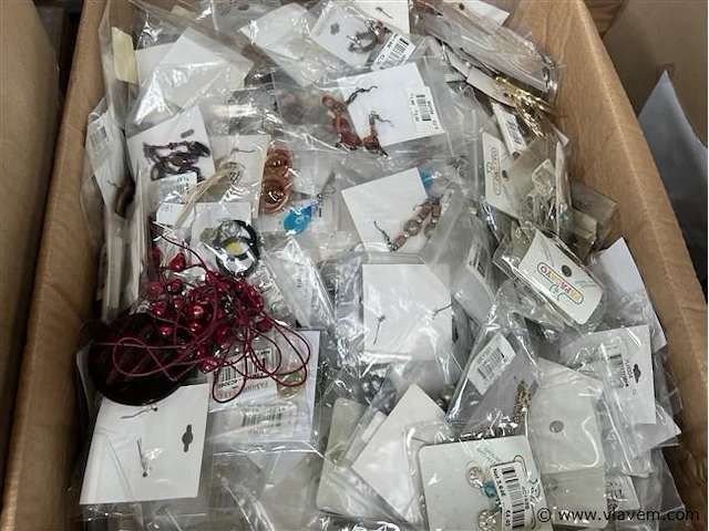 4 dozen, inh. partij div. fantasiejuwelen - afbeelding 3 van  5