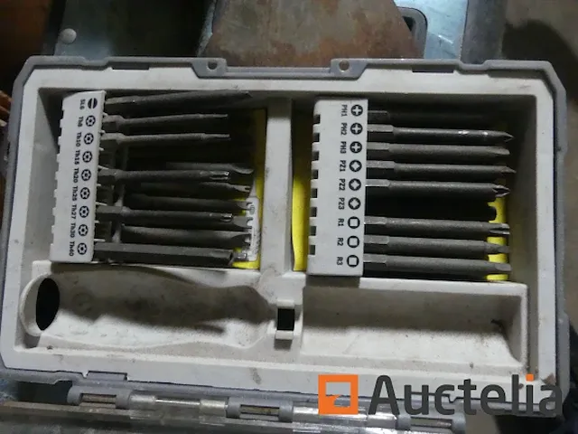 4 dozen met handgereedschap - afbeelding 2 van  17