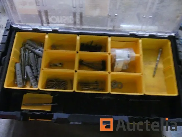 4 dozen met handgereedschap - afbeelding 4 van  17