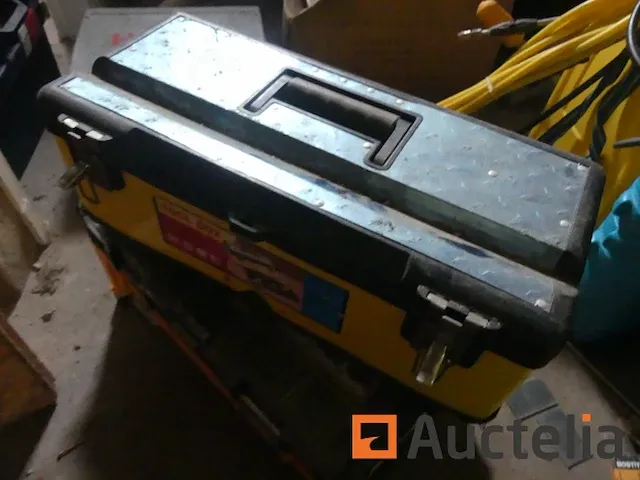 4 dozen met handgereedschap - afbeelding 7 van  17