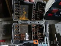 4 dozen met handgereedschap - afbeelding 1 van  17
