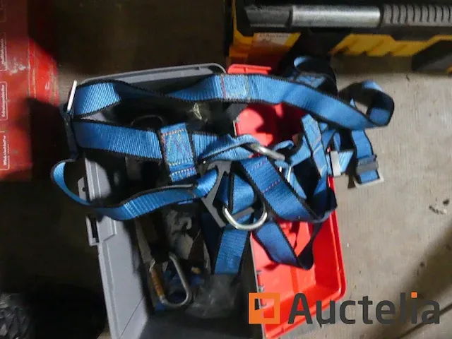 4 dozen met handgereedschap - afbeelding 12 van  17