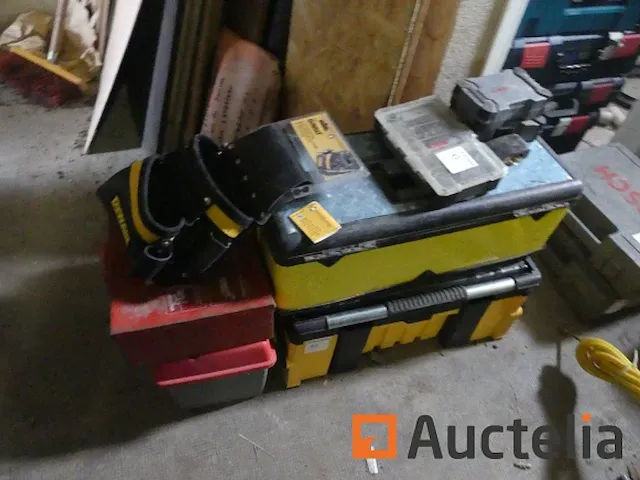 4 dozen met handgereedschap - afbeelding 14 van  17