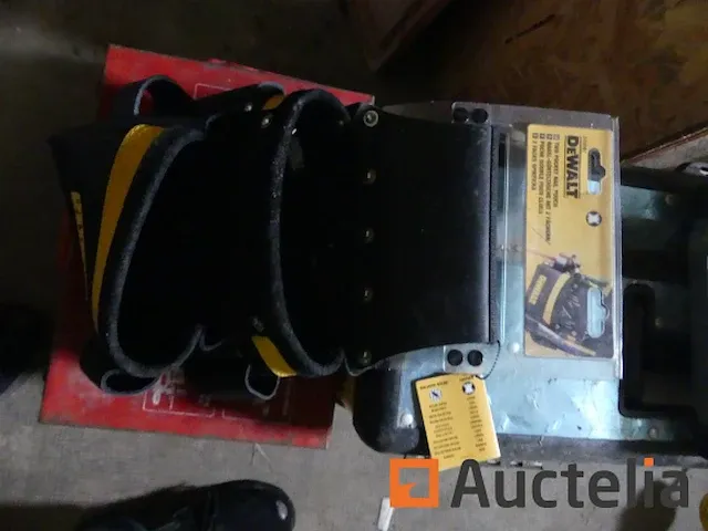 4 dozen met handgereedschap - afbeelding 16 van  17