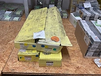 4 dozen snelbouwschroeven fijne draad op band - afbeelding 1 van  5