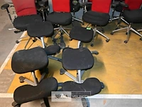 4 ergonomische kniestoelen - afbeelding 1 van  2