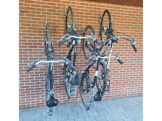4 fietsen - afbeelding 1 van  5
