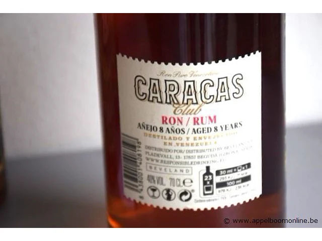 4 flessen à 100ml rum caracas 8yr 40% - afbeelding 2 van  2