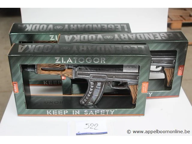 4 flessen à 50cl vodka zlatogor ak 47, 38% - afbeelding 1 van  2